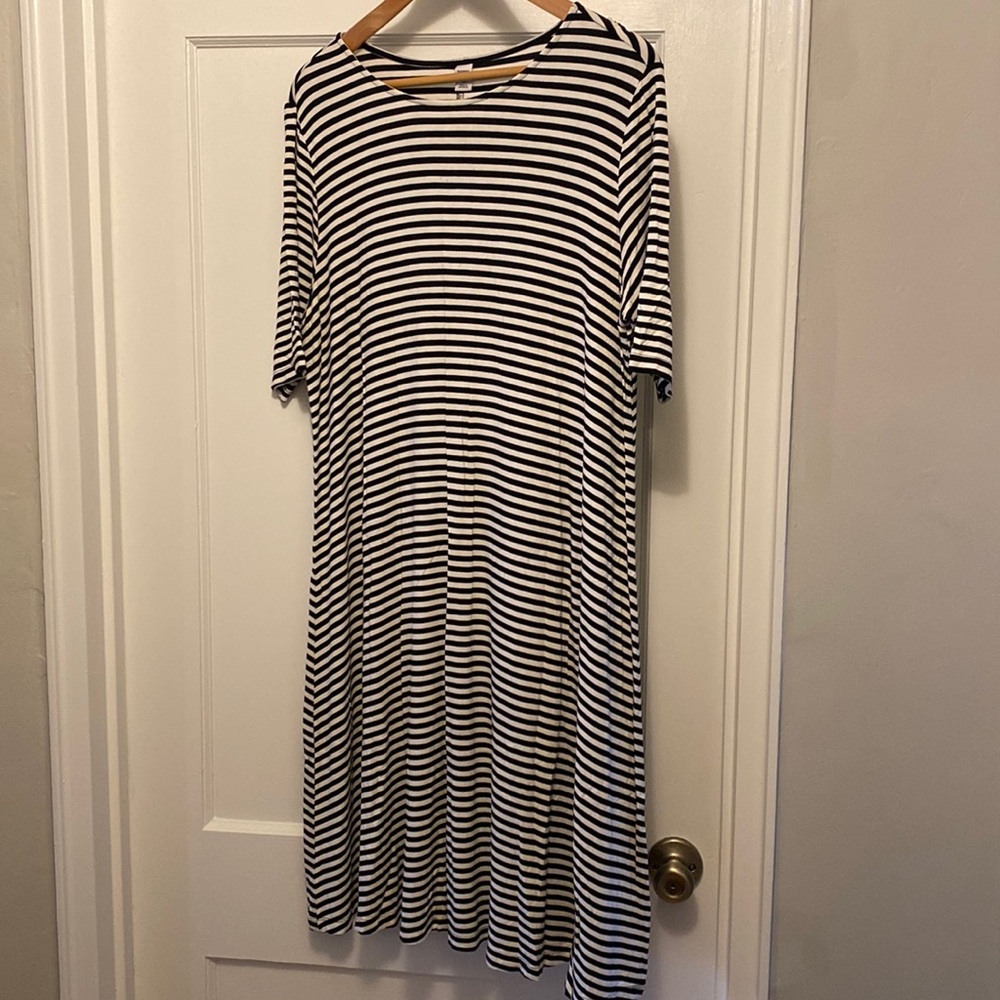 Old Navy | Black & White Stripe Swing Dress - 1X